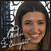 India de Beaufort with Cocopotamus Chocolate at the Golden Globes tasting best chocolate and best caramel